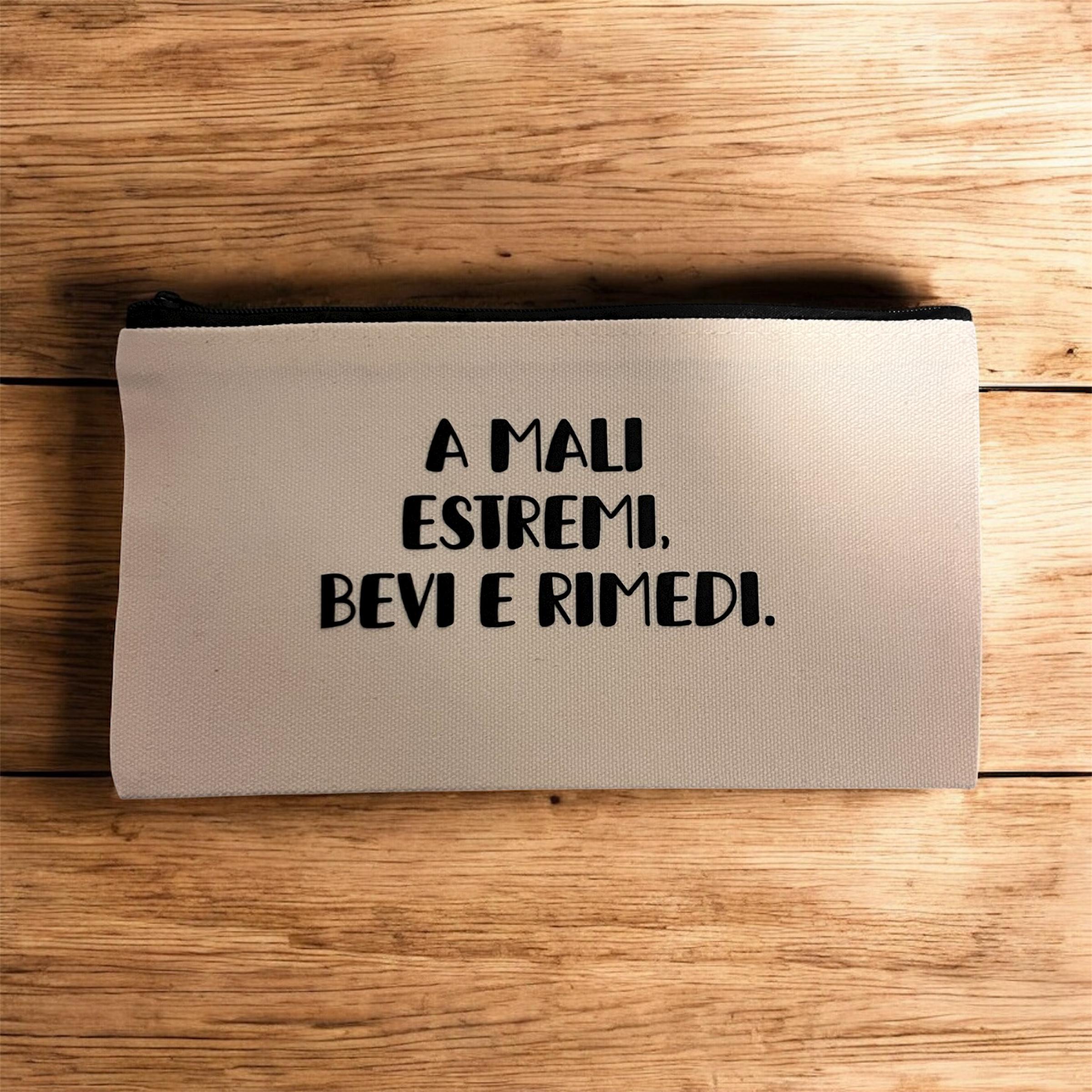 Pochette personalizzata con scritta – trousse beauty donna – idea regalo ironica artigianale