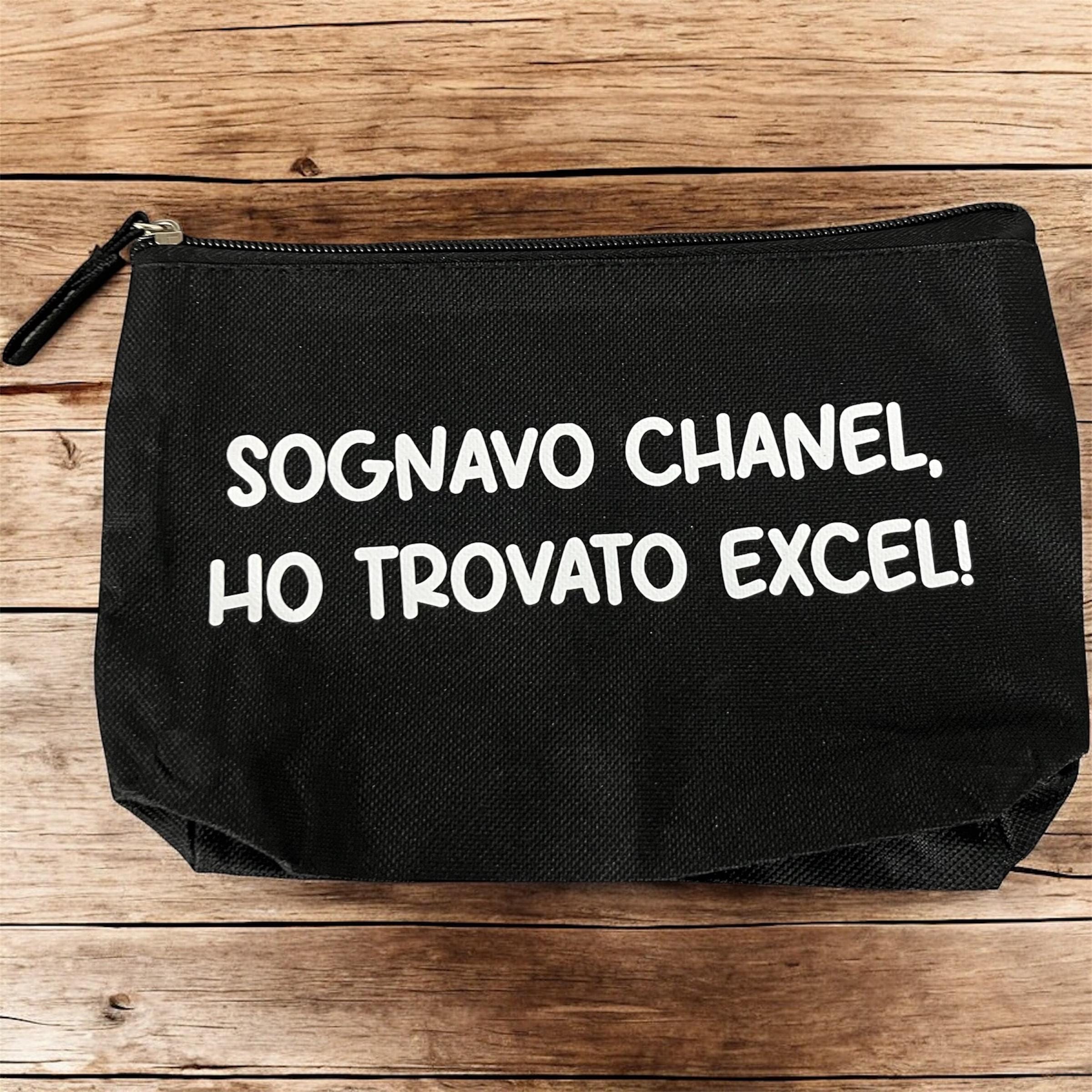 Beauty Case con Frase Divertente – Astuccio Porta Trucco Nero – Idea Regalo Ironica Donna