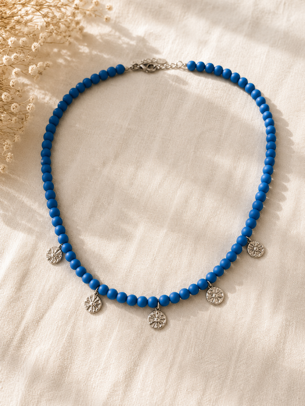 Collana Blu con Charms Sole in Acciaio Handmade