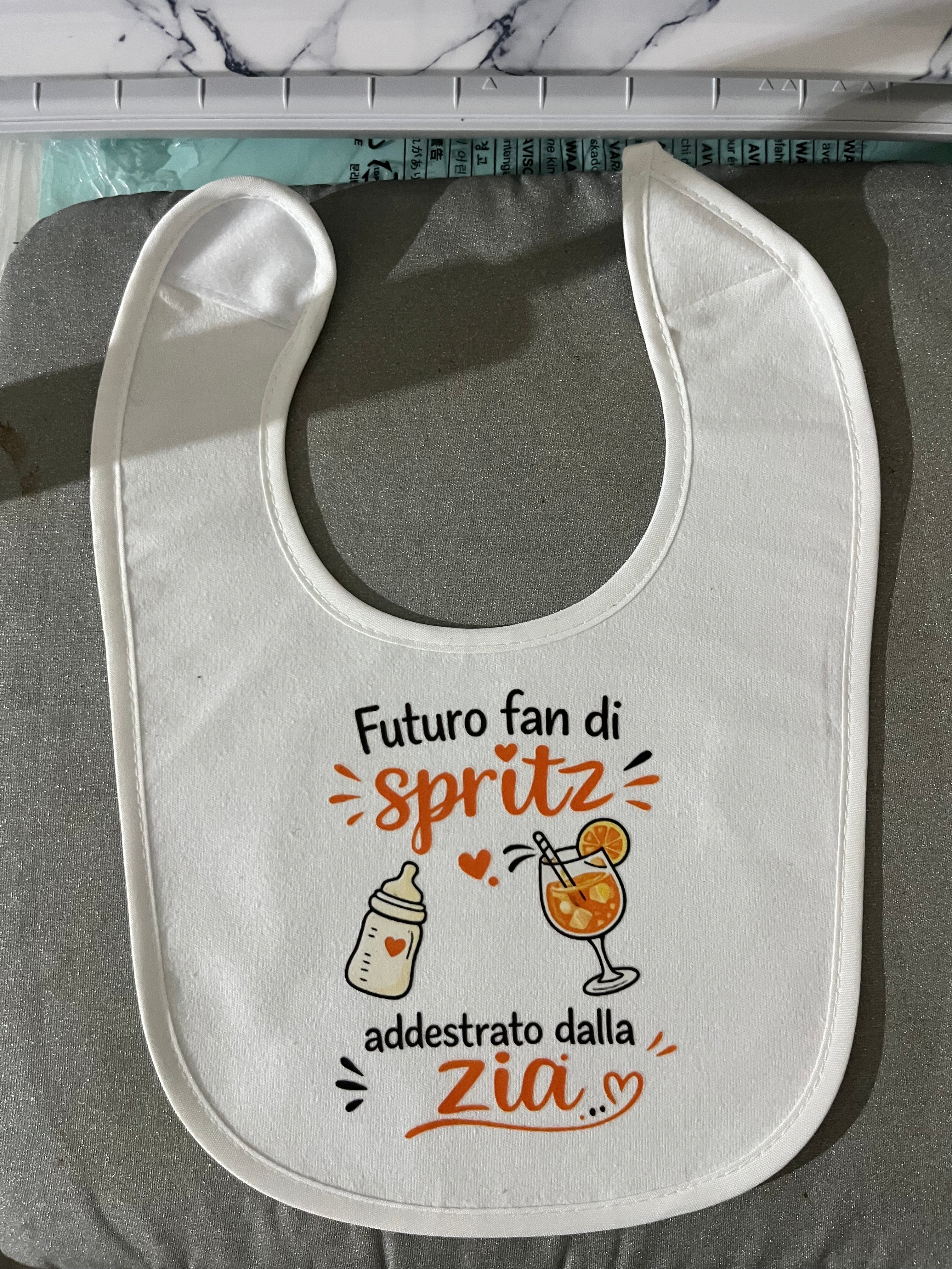 Bavaglino neonato personalizzato divertente – “Zia folle / Zio folle / Spritz” | Idea regalo nascita